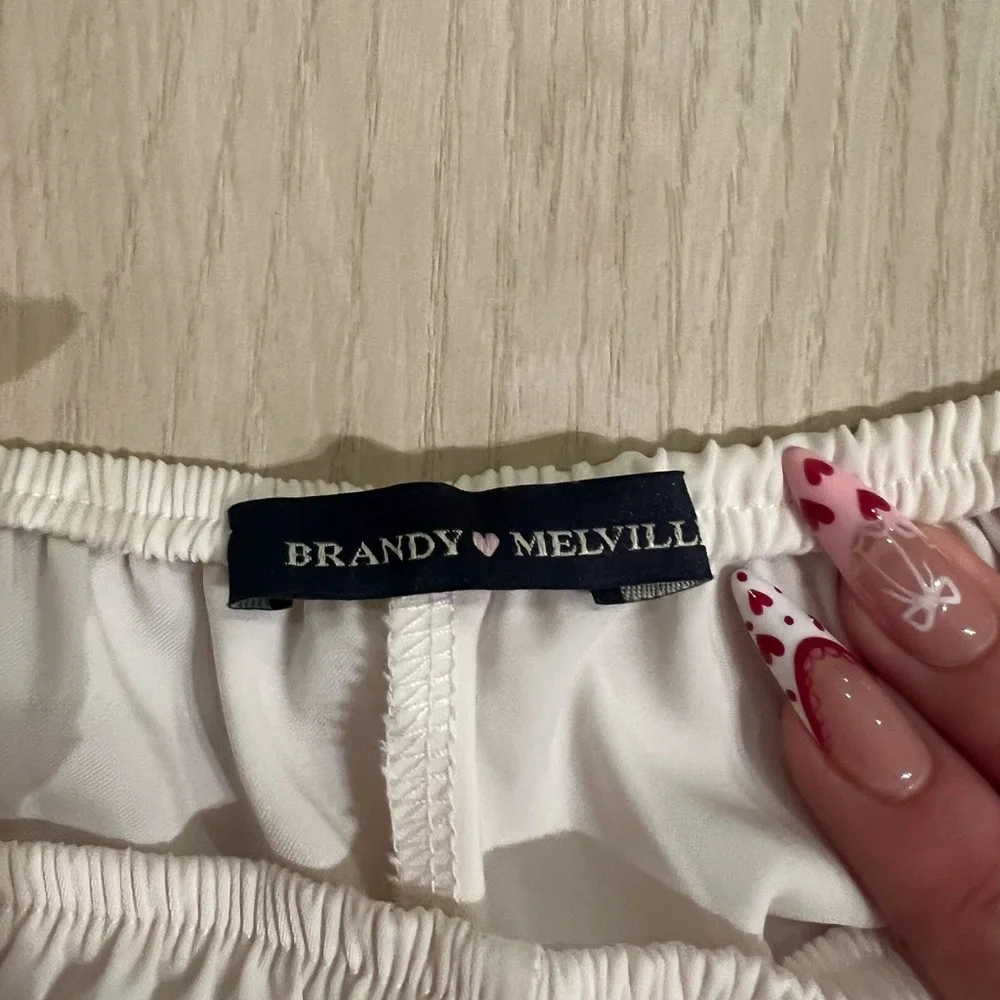 Brandy melville Ruffle Shorts - Picture 3 of 3
